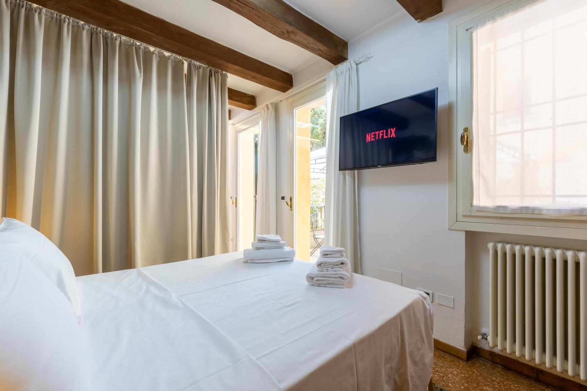 Frassinago Deluxe Suites-Bolognarooms ภายนอก รูปภาพ