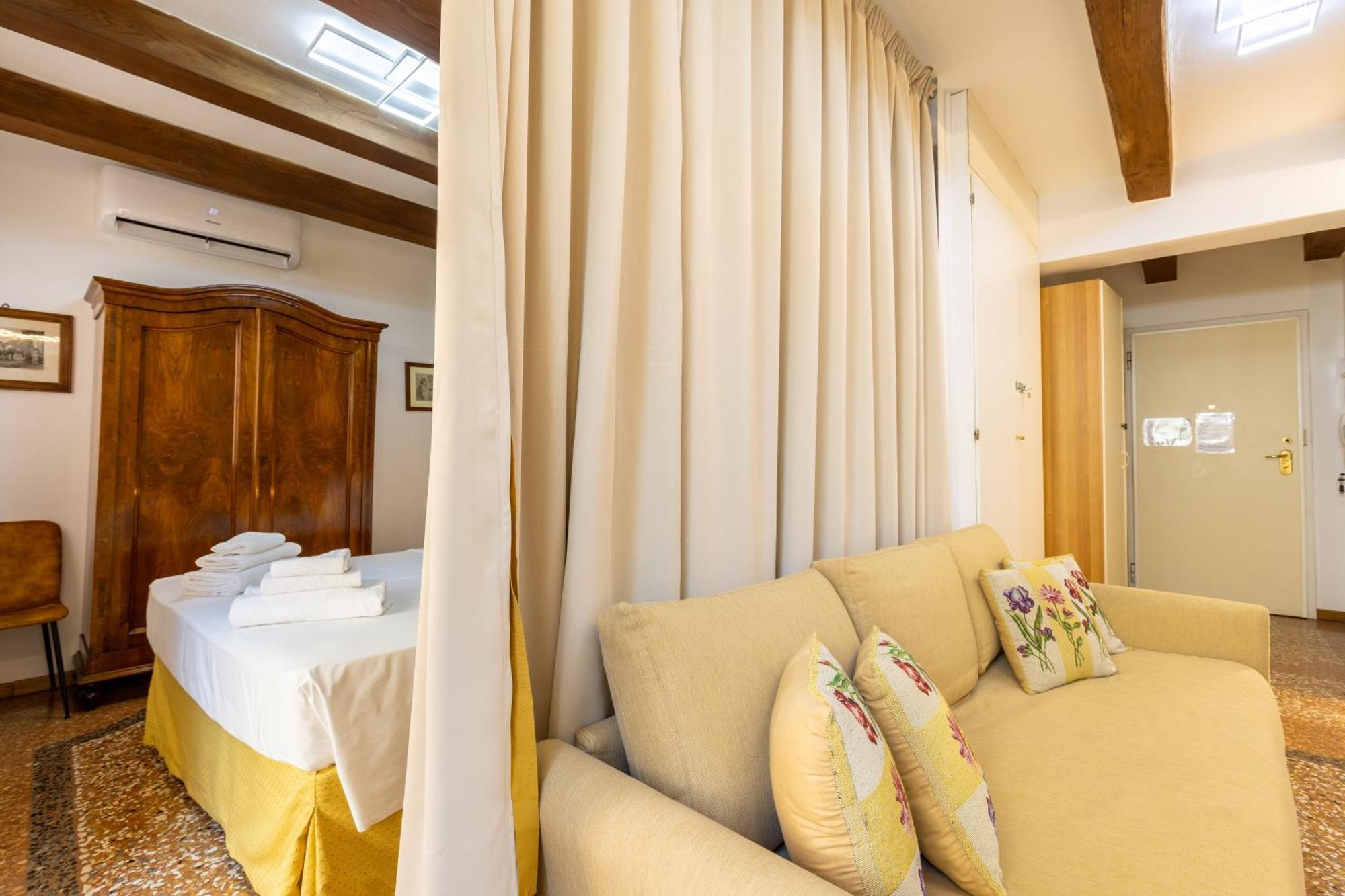 Frassinago Deluxe Suites-Bolognarooms ภายนอก รูปภาพ