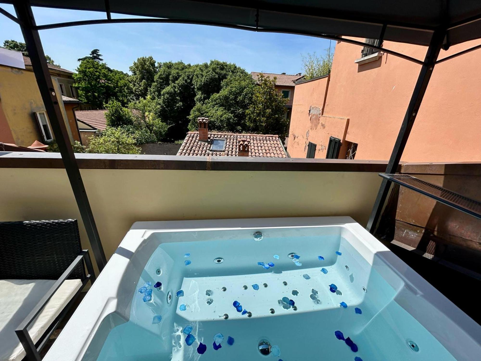Frassinago Deluxe Suites-Bolognarooms ภายนอก รูปภาพ